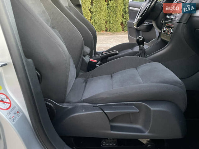 Серый Фольксваген Гольф, объемом двигателя 2 л и пробегом 221 тыс. км за 8699 $, фото 76 на Automoto.ua