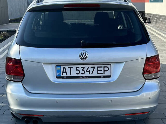 Серый Фольксваген Гольф, объемом двигателя 1.39 л и пробегом 247 тыс. км за 6800 $, фото 6 на Automoto.ua