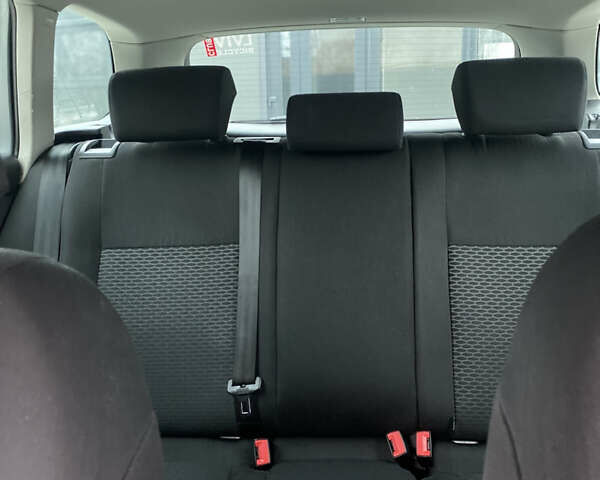 Серый Фольксваген Гольф, объемом двигателя 1.6 л и пробегом 293 тыс. км за 7750 $, фото 22 на Automoto.ua