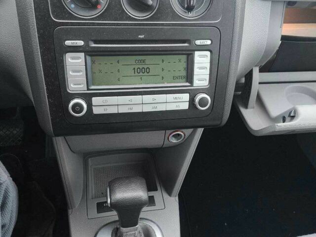 Серый Фольксваген Гольф, объемом двигателя 1.6 л и пробегом 200 тыс. км за 4118 $, фото 3 на Automoto.ua