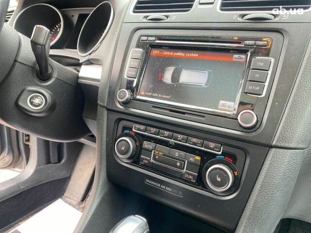 Серый Фольксваген Гольф, объемом двигателя 1.6 л и пробегом 249 тыс. км за 9240 $, фото 27 на Automoto.ua