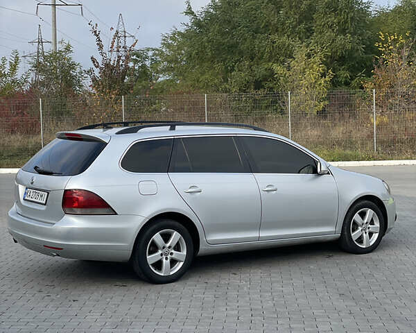 Фольксваген Гольф 2011 в Виннице на Automoto.ua Серый Фольксваген Гольф, объемом двигателя 1.6 л и пробегом 280 тыс. км за 6400 $, фото 4 на Automoto.ua