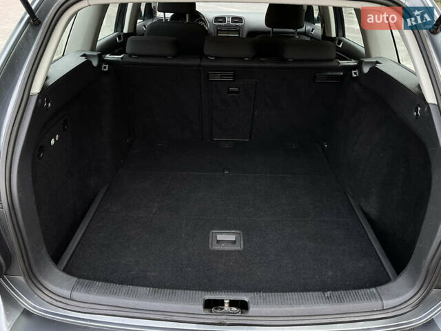 Серый Фольксваген Гольф, объемом двигателя 1.6 л и пробегом 256 тыс. км за 7950 $, фото 19 на Automoto.ua