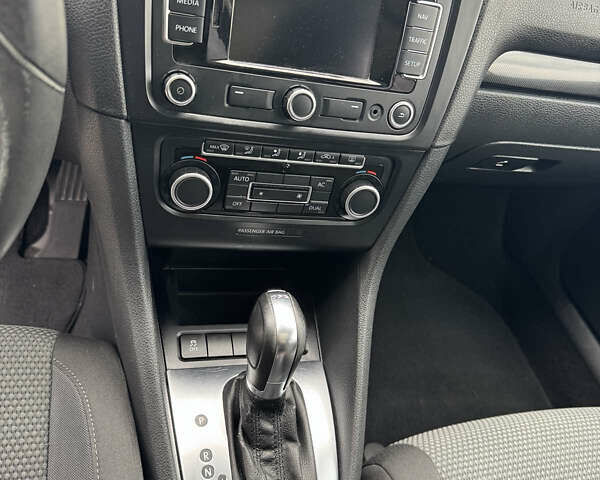 Сірий Фольксваген Гольф, об'ємом двигуна 1.6 л та пробігом 263 тис. км за 8490 $, фото 10 на Automoto.ua