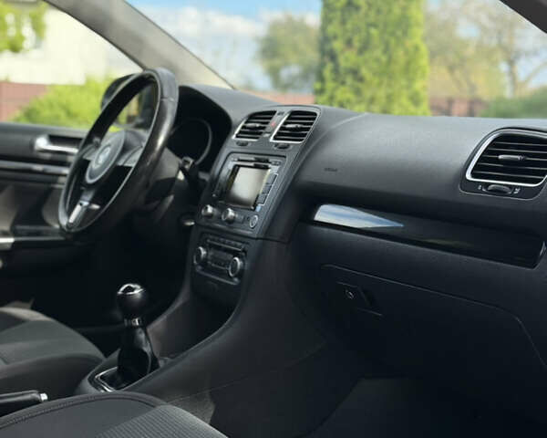 Сірий Фольксваген Гольф, об'ємом двигуна 1.6 л та пробігом 283 тис. км за 7650 $, фото 1 на Automoto.ua