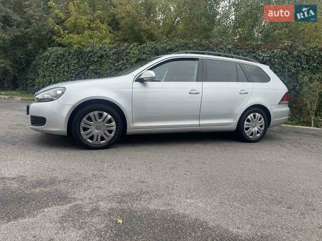 Сірий Фольксваген Гольф, об'ємом двигуна 1.6 л та пробігом 263 тис. км за 8490 $, фото 1 на Automoto.ua