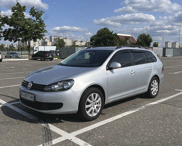 Серый Фольксваген Гольф, объемом двигателя 1.6 л и пробегом 258 тыс. км за 6900 $, фото 2 на Automoto.ua