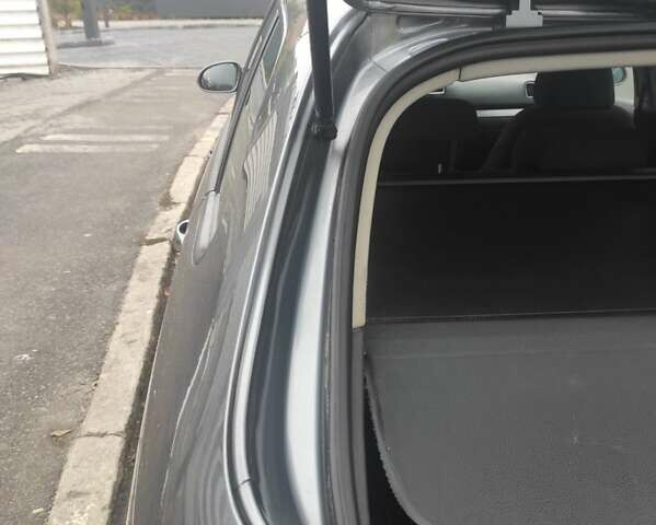 Серый Фольксваген Гольф, объемом двигателя 1.6 л и пробегом 300 тыс. км за 7499 $, фото 17 на Automoto.ua