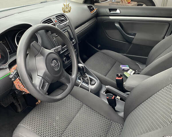 Серый Фольксваген Гольф, объемом двигателя 1.6 л и пробегом 276 тыс. км за 7700 $, фото 15 на Automoto.ua