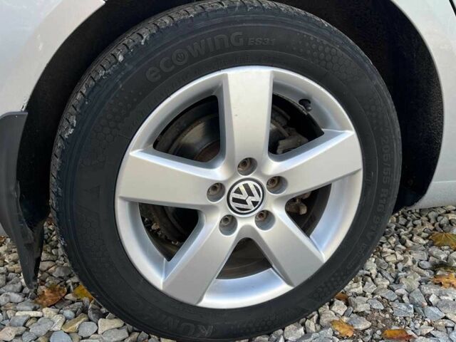 Серый Фольксваген Гольф, объемом двигателя 1.6 л и пробегом 255 тыс. км за 7500 $, фото 23 на Automoto.ua