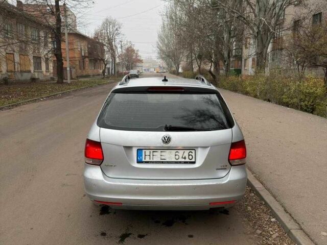 Серый Фольксваген Гольф, объемом двигателя 1.6 л и пробегом 400 тыс. км за 4500 $, фото 1 на Automoto.ua