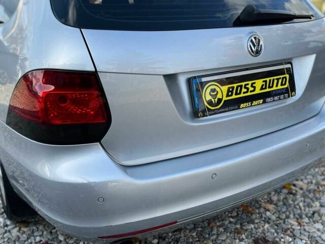 Серый Фольксваген Гольф, объемом двигателя 1.6 л и пробегом 255 тыс. км за 7500 $, фото 6 на Automoto.ua