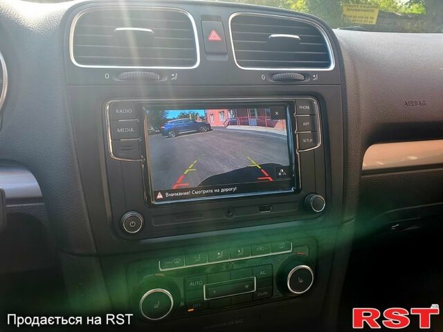 Серый Фольксваген Гольф, объемом двигателя 1.6 л и пробегом 220 тыс. км за 7200 $, фото 1 на Automoto.ua