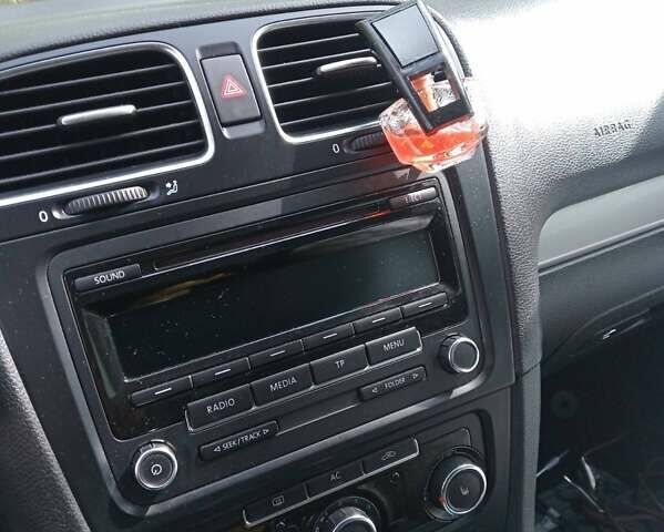 Серый Фольксваген Гольф, объемом двигателя 1.6 л и пробегом 193 тыс. км за 7400 $, фото 2 на Automoto.ua