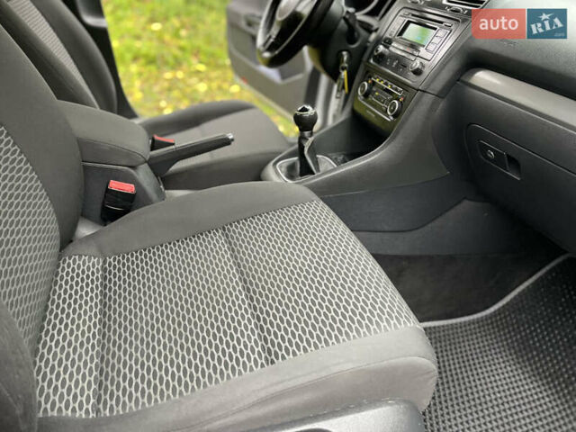 Сірий Фольксваген Гольф, об'ємом двигуна 1.6 л та пробігом 262 тис. км за 7500 $, фото 25 на Automoto.ua