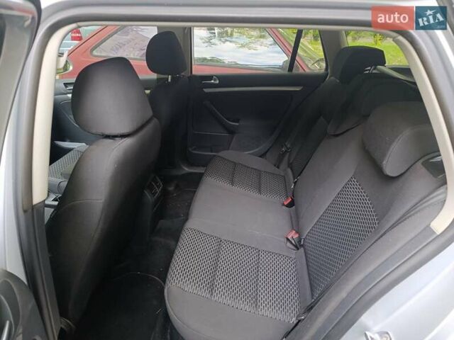 Серый Фольксваген Гольф, объемом двигателя 1.39 л и пробегом 67 тыс. км за 9500 $, фото 10 на Automoto.ua