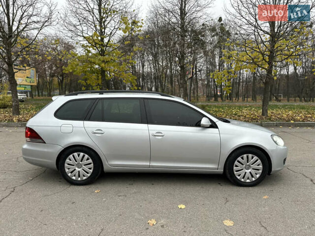 Серый Фольксваген Гольф, объемом двигателя 1.6 л и пробегом 230 тыс. км за 7300 $, фото 11 на Automoto.ua