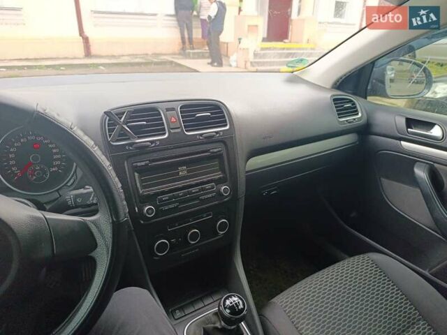 Серый Фольксваген Гольф, объемом двигателя 1.39 л и пробегом 245 тыс. км за 7000 $, фото 1 на Automoto.ua