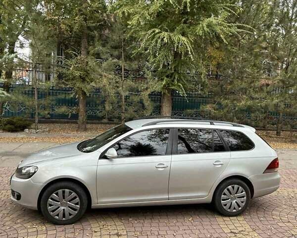 Серый Фольксваген Гольф, объемом двигателя 1.6 л и пробегом 259 тыс. км за 7600 $, фото 7 на Automoto.ua