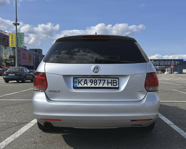Серый Фольксваген Гольф, объемом двигателя 1.6 л и пробегом 258 тыс. км за 6900 $, фото 5 на Automoto.ua