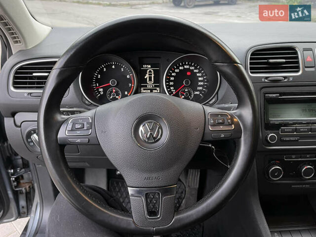 Серый Фольксваген Гольф, объемом двигателя 1.6 л и пробегом 256 тыс. км за 7950 $, фото 16 на Automoto.ua