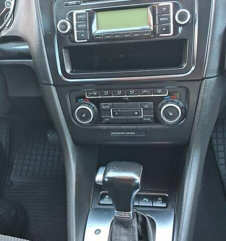 Фольксваген Гольф 2011 у Вінниці на Automoto.ua Сірий Фольксваген Гольф, об'ємом двигуна 1.6 л та пробігом 193 тис. км за 8850 $, фото 5 на Automoto.ua