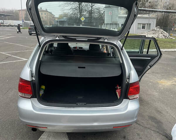 Серый Фольксваген Гольф, объемом двигателя 1.6 л и пробегом 222 тыс. км за 6700 $, фото 16 на Automoto.ua