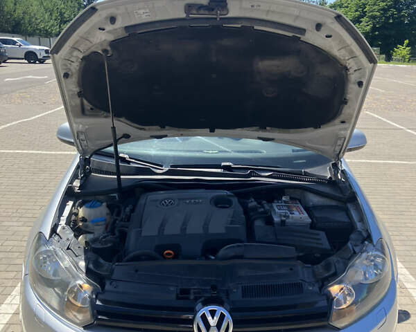 Серый Фольксваген Гольф, объемом двигателя 1.6 л и пробегом 205 тыс. км за 7700 $, фото 7 на Automoto.ua