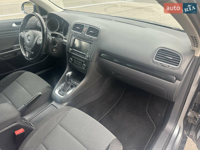 Серый Фольксваген Гольф, объемом двигателя 1.4 л и пробегом 202 тыс. км за 8799 $, фото 43 на Automoto.ua