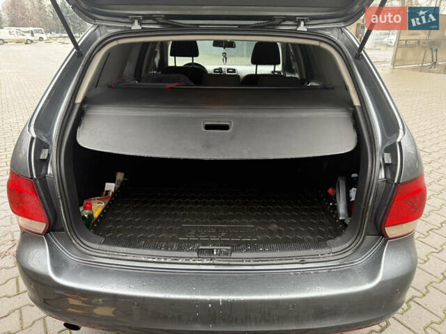 Серый Фольксваген Гольф, объемом двигателя 1.6 л и пробегом 272 тыс. км за 7500 $, фото 26 на Automoto.ua