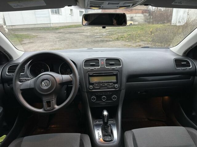 Серый Фольксваген Гольф, объемом двигателя 2.5 л и пробегом 250 тыс. км за 6700 $, фото 7 на Automoto.ua