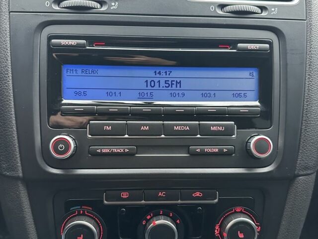 Серый Фольксваген Гольф, объемом двигателя 2.5 л и пробегом 250 тыс. км за 6700 $, фото 5 на Automoto.ua