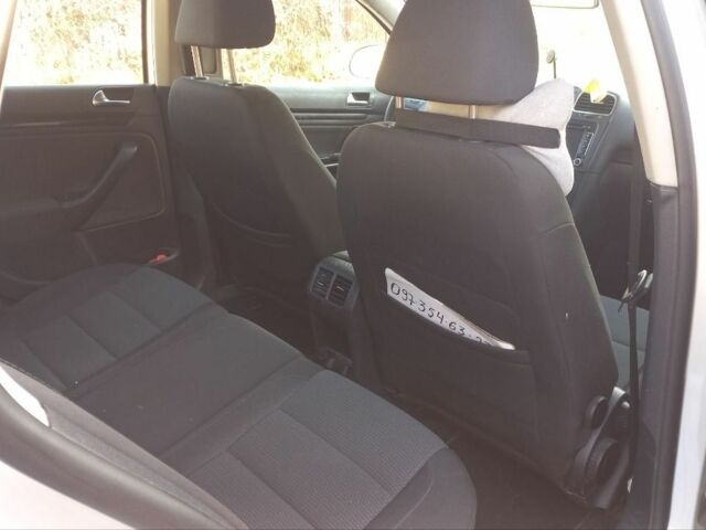 Серый Фольксваген Гольф, объемом двигателя 1.6 л и пробегом 348 тыс. км за 7000 $, фото 6 на Automoto.ua