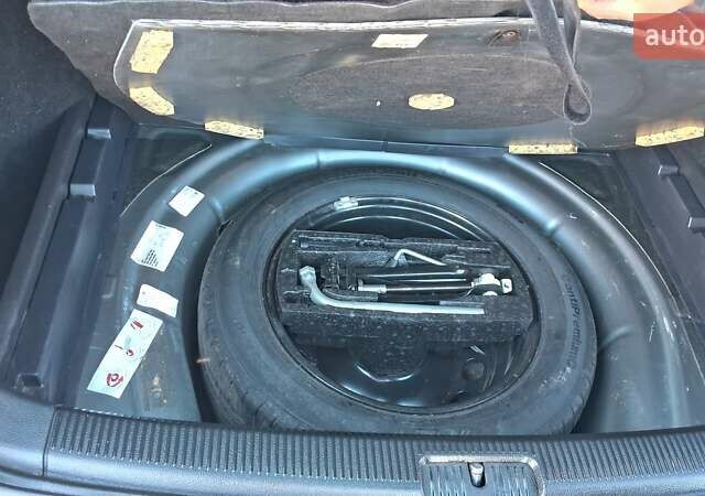 Фольксваген Гольф 2011 у Вінниці на Automoto.ua Сірий Фольксваген Гольф, об'ємом двигуна 1.6 л та пробігом 193 тис. км за 8850 $, фото 11 на Automoto.ua