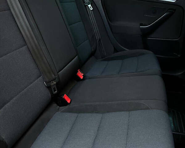 Серый Фольксваген Гольф, объемом двигателя 1.6 л и пробегом 318 тыс. км за 7700 $, фото 10 на Automoto.ua