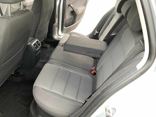 Серый Фольксваген Гольф, объемом двигателя 1.4 л и пробегом 233 тыс. км за 7700 $, фото 16 на Automoto.ua