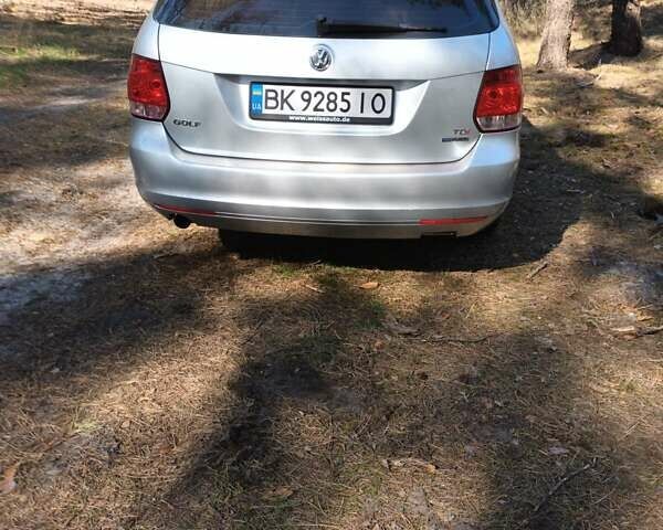 Сірий Фольксваген Гольф, об'ємом двигуна 1.6 л та пробігом 249 тис. км за 7650 $, фото 4 на Automoto.ua