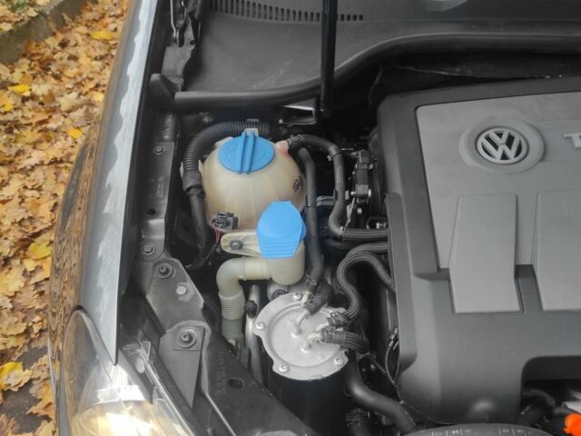 Фольксваген Гольф 2011 в Виннице на Automoto.ua Серый Фольксваген Гольф, объемом двигателя 1.6 л и пробегом 280 тыс. км за 7400 $, фото 17 на Automoto.ua