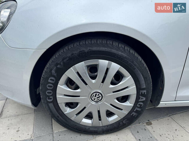 Сірий Фольксваген Гольф, об'ємом двигуна 1.6 л та пробігом 263 тис. км за 8490 $, фото 15 на Automoto.ua