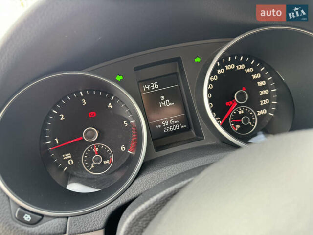Сірий Фольксваген Гольф, об'ємом двигуна 1.6 л та пробігом 225 тис. км за 8350 $, фото 60 на Automoto.ua