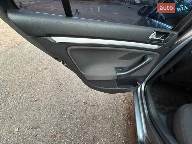 Сірий Фольксваген Гольф, об'ємом двигуна 1.6 л та пробігом 273 тис. км за 8800 $, фото 43 на Automoto.ua