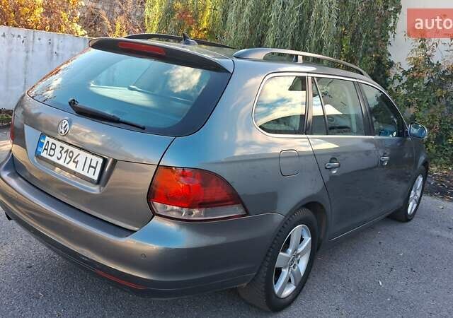Фольксваген Гольф 2011 у Вінниці на Automoto.ua Сірий Фольксваген Гольф, об'ємом двигуна 1.6 л та пробігом 193 тис. км за 8850 $, фото 1 на Automoto.ua