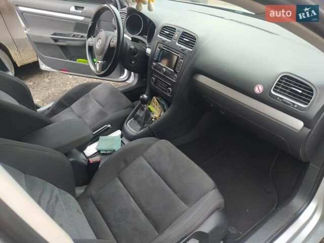 Серый Фольксваген Гольф, объемом двигателя 1.6 л и пробегом 260 тыс. км за 11000 $, фото 9 на Automoto.ua