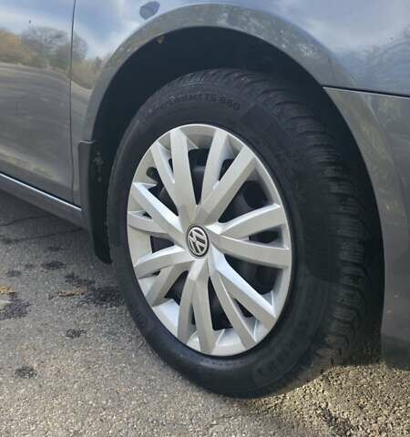 Серый Фольксваген Гольф, объемом двигателя 1.6 л и пробегом 334 тыс. км за 8799 $, фото 3 на Automoto.ua