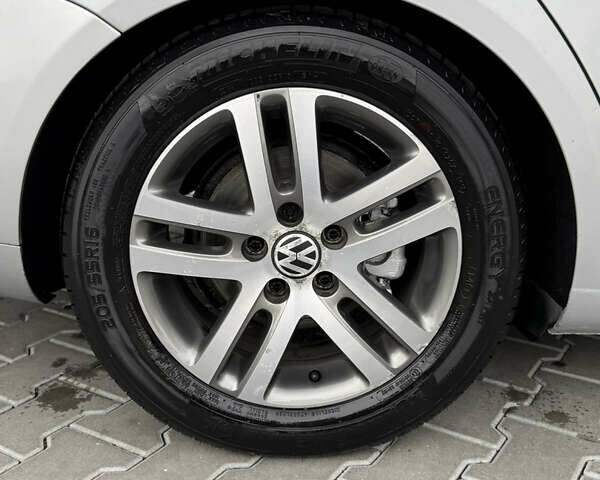 Серый Фольксваген Гольф, объемом двигателя 1.4 л и пробегом 196 тыс. км за 7800 $, фото 24 на Automoto.ua