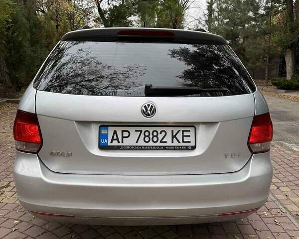 Серый Фольксваген Гольф, объемом двигателя 1.6 л и пробегом 259 тыс. км за 7600 $, фото 2 на Automoto.ua