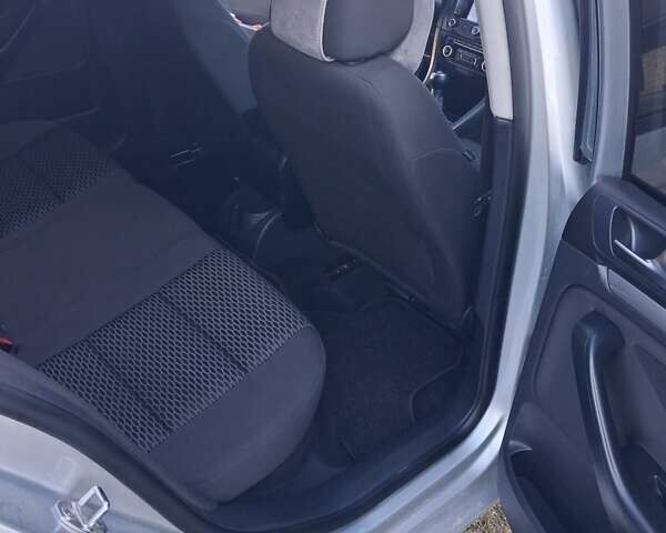 Сірий Фольксваген Гольф, об'ємом двигуна 1.6 л та пробігом 249 тис. км за 7650 $, фото 2 на Automoto.ua