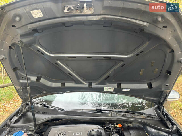 Серый Фольксваген Гольф, объемом двигателя 1.6 л и пробегом 235 тыс. км за 7750 $, фото 19 на Automoto.ua