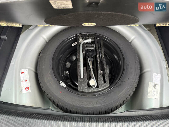 Серый Фольксваген Гольф, объемом двигателя 1.4 л и пробегом 215 тыс. км за 8450 $, фото 19 на Automoto.ua