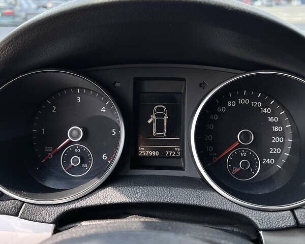 Серый Фольксваген Гольф, объемом двигателя 1.6 л и пробегом 258 тыс. км за 6900 $, фото 11 на Automoto.ua